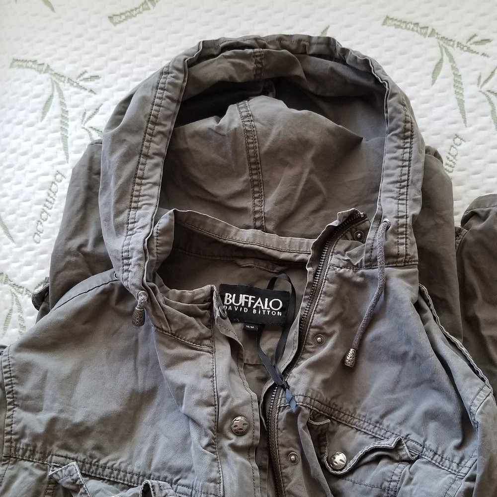 Green Jacket - Picture 4 of 8